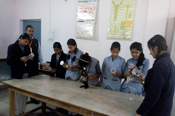 Saraswati Vidya Mandir-Biology Lab