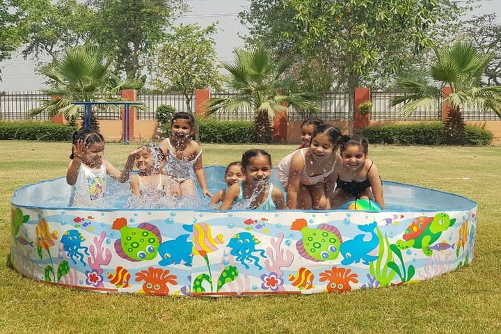 Sarv Sanskriti School-Splash Pool