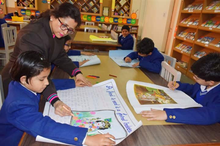 Scholar Mission School-Art