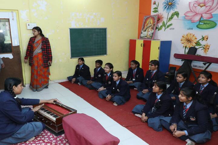 Scholars Senior Secondary School-Music
