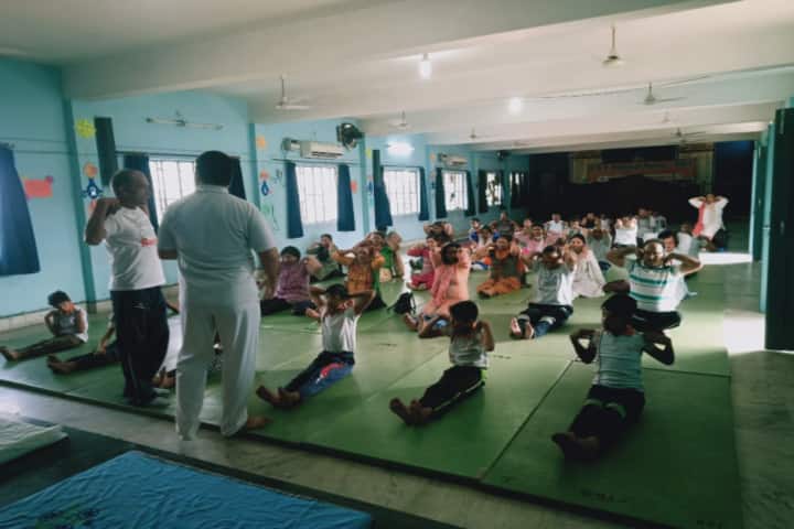 S R D A V Public School-Yoga