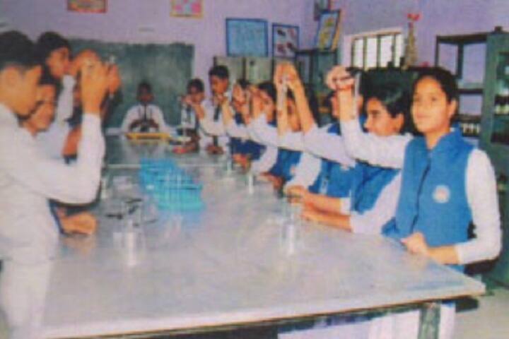 Shaheed Manveer National School-Science Lab
