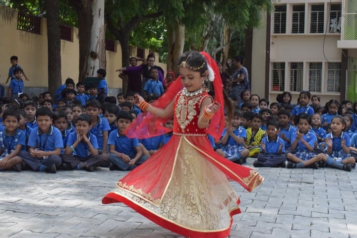 Sheerwood College-Dance Competition