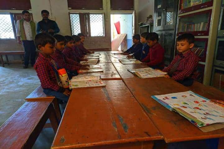 Sheetla Prasad Tripathi Public School-Library