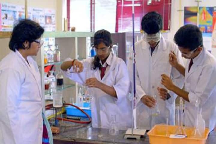 Glendale Academy - Chemistry Lab