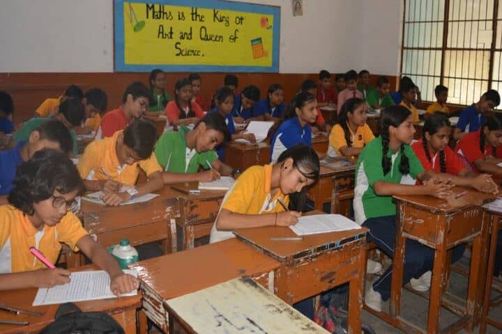 Shri Maha Prabhu Public School-Hindi Olympiad