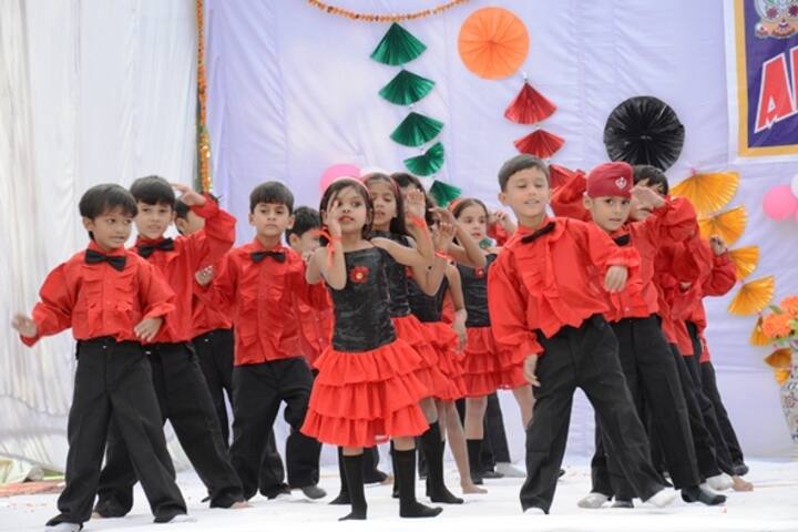 Shri Rajendra Giri Memorial Academy-Dance Performance