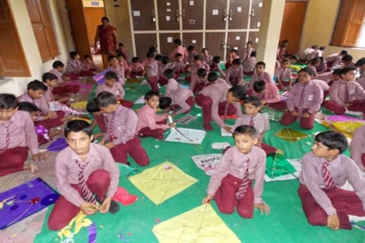 Shri Sai Public School-Kite Making