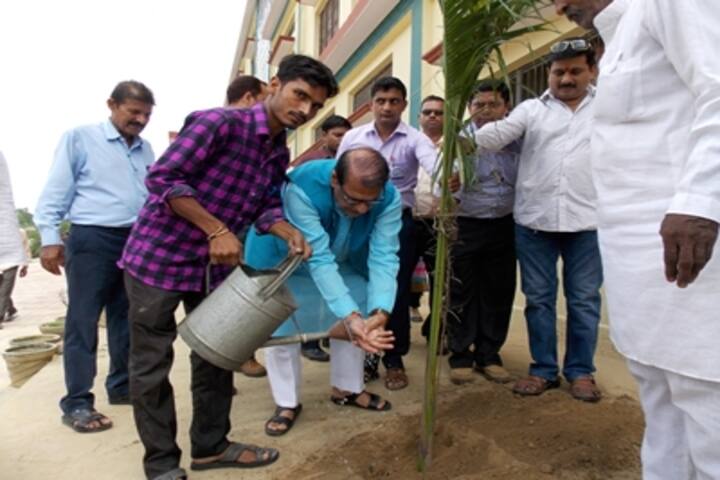 Shri Sai Public School-Plantation Day