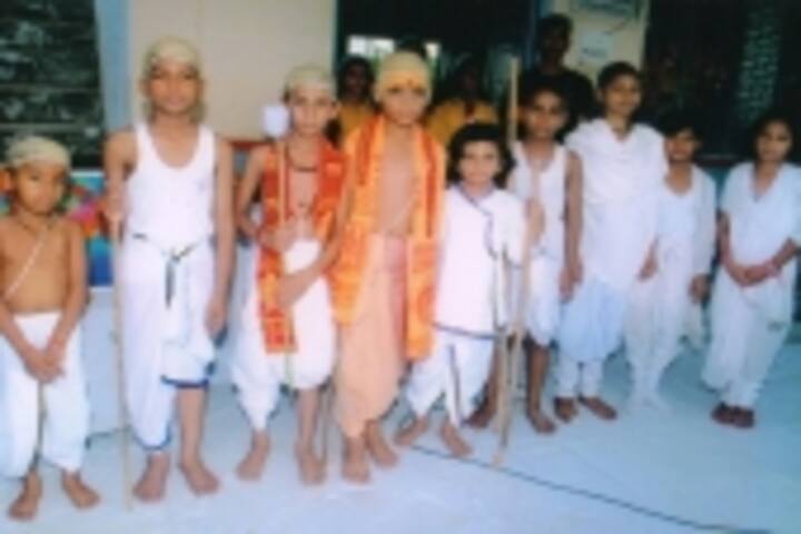 Shri Swami Bachchoo Baba Saraswati Vidya Mandir-Fancy Dress Competition