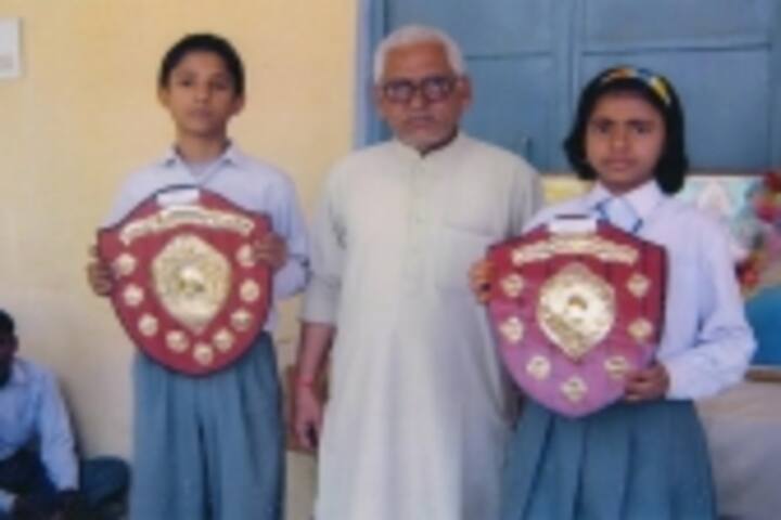 Shri Swami Bachchoo Baba Saraswati Vidya Mandir-Prize Distribution