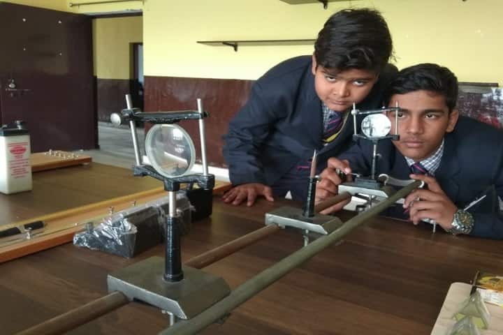 Shri Ji International School Mathura-Physics Lab