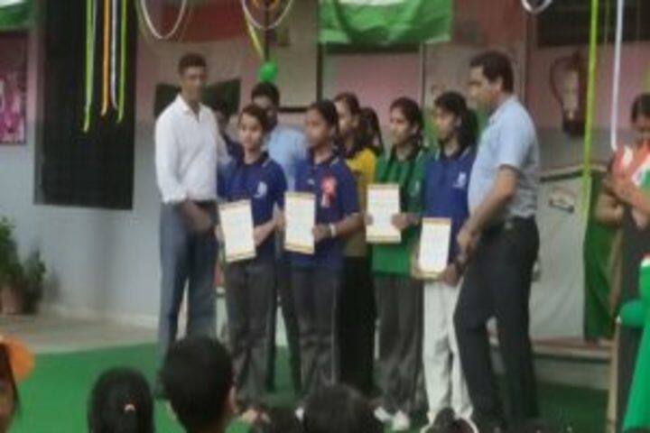 Silver Oak Public School-Prize Distribution