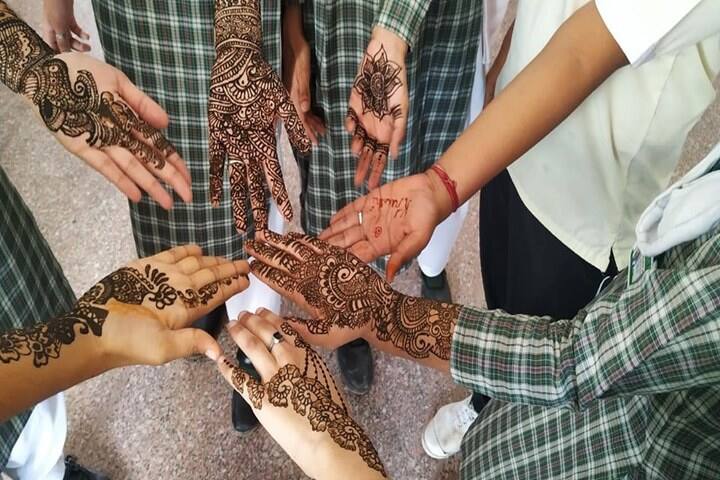 Silver Oak Public School-Mehandi Competition