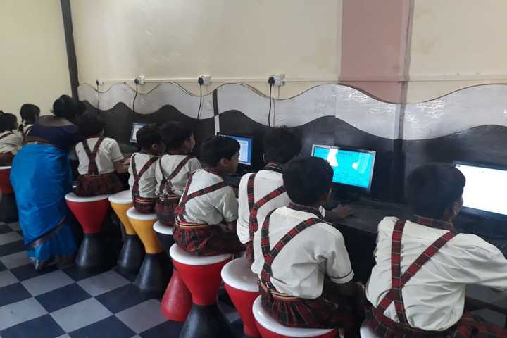 Silver Stone Public School-Computer Lab