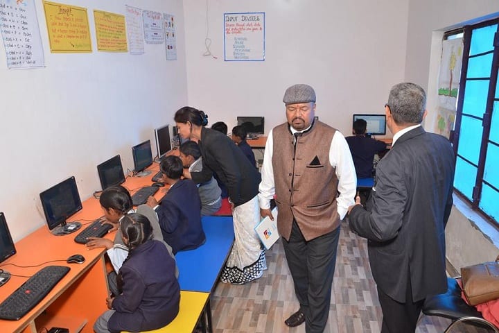 Smart Indian Model School-Computer Lab