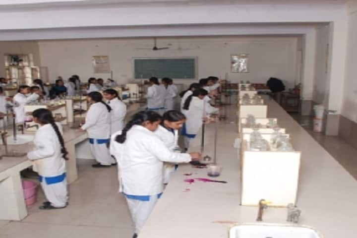 Smt Brahma Devi Saraswati Balika Vidya Mandir-Chemistry Lab
