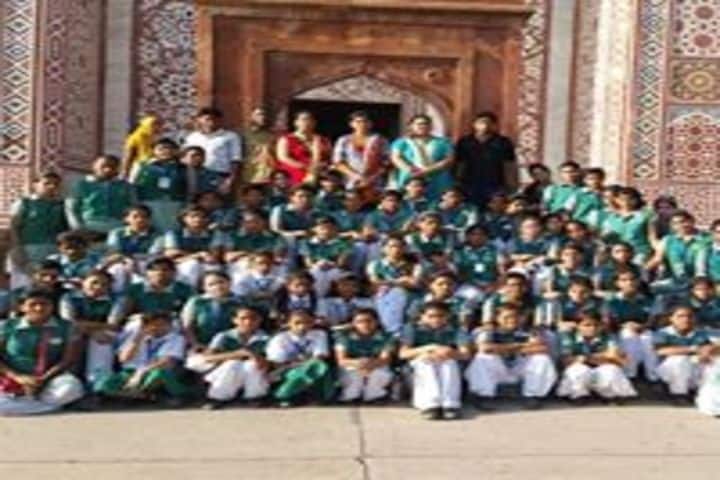 Smt. Kamla Agarwal Girls Public School-Pinic