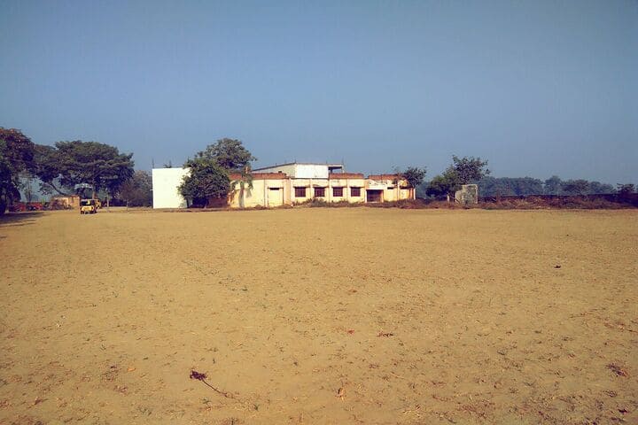 Sneh Lata Vidya Mandir-School Backview