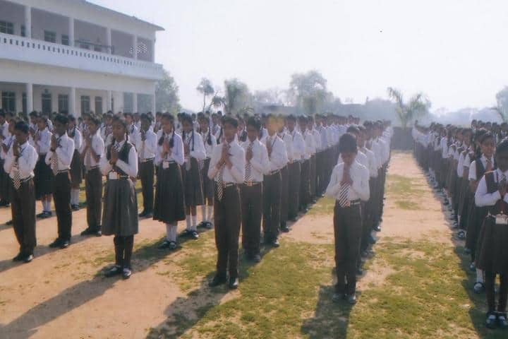 Srimati Dhanraji Devi Shri Bhuleshwar Singh Inter College-Play Ground