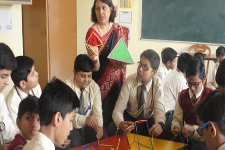 St Thomas School-Maths Lab
