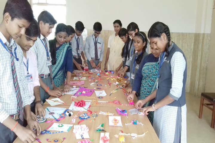 St Thomas School-Rakhi Making