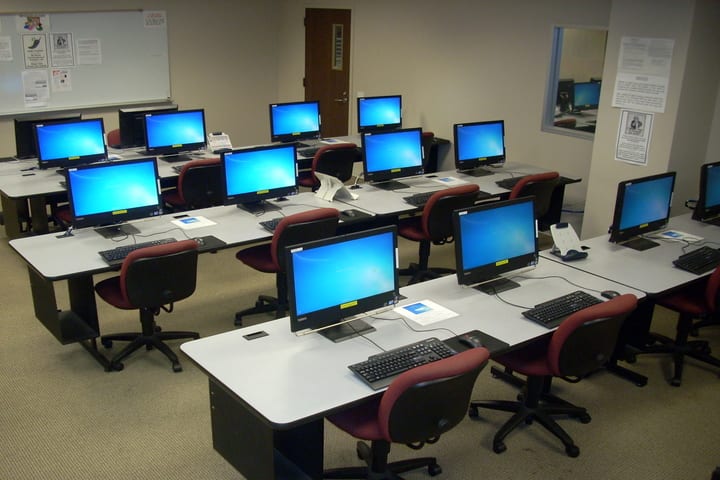 St Xaviers School-Computer Lab