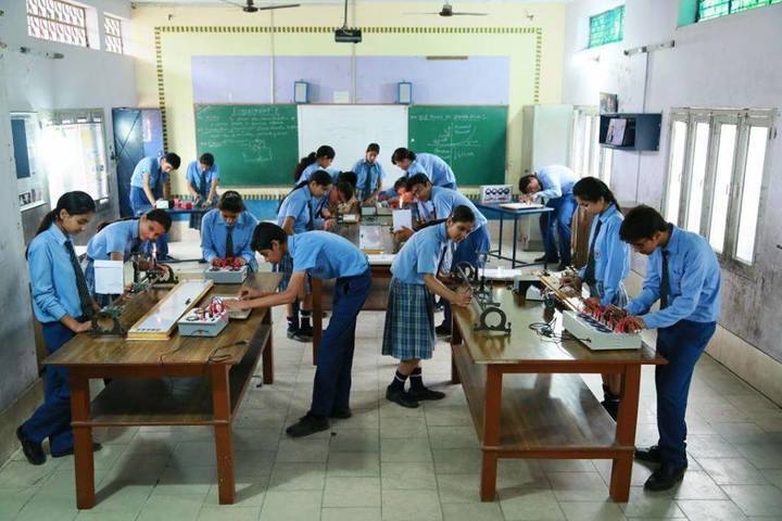 St R C Scientific Convent School-Physics Lab