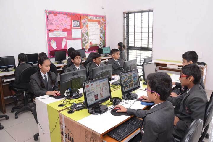 Gaikwad Global School-Computer Lab