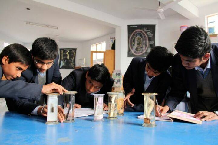 Sunrise Ville School-Biology Lab