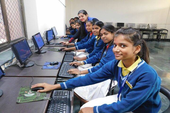Sushila Model School-Computer Lab