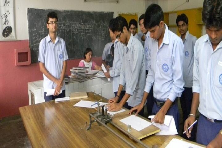 Government Model Senior Secondary School-Physics Lab