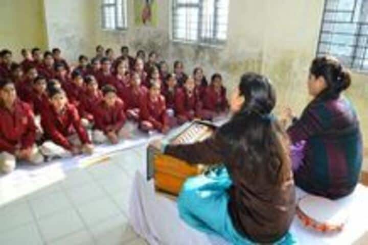 Swarup Foundation Dav Public School-Music