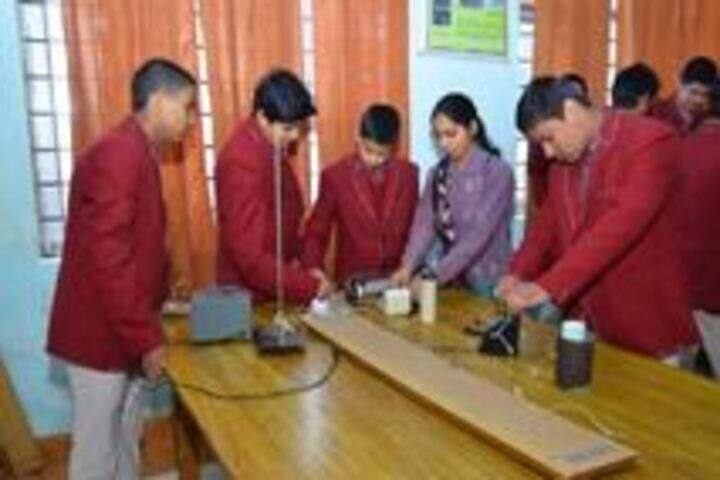 Swarup Foundation Dav Public School-Physics Lab
