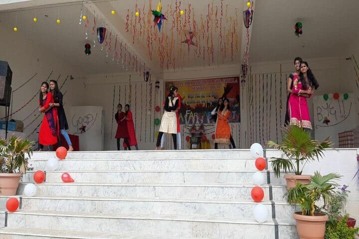 Tiny Tots English Medium School-Farewell party