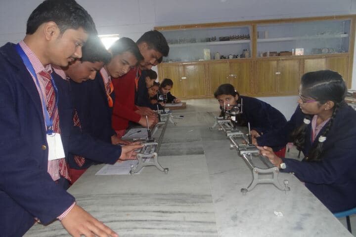 Tiny Tots English Medium School-Science lab