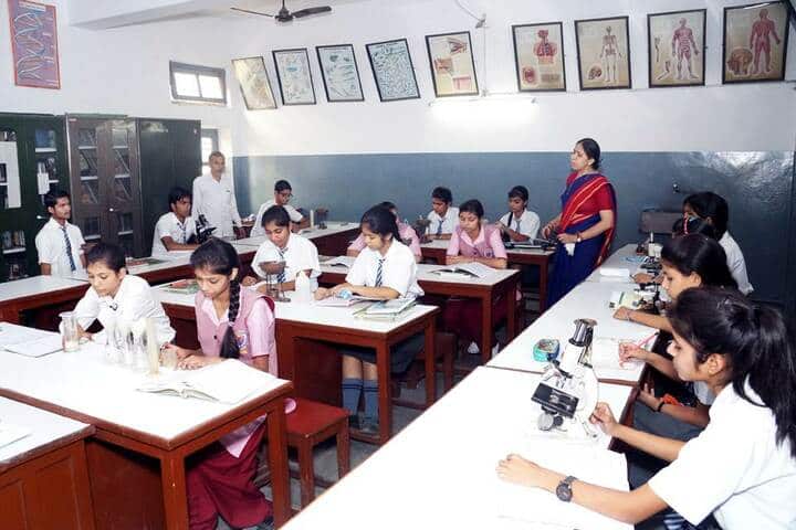 Tulsiram Maheshwari Public School-Biology Lab