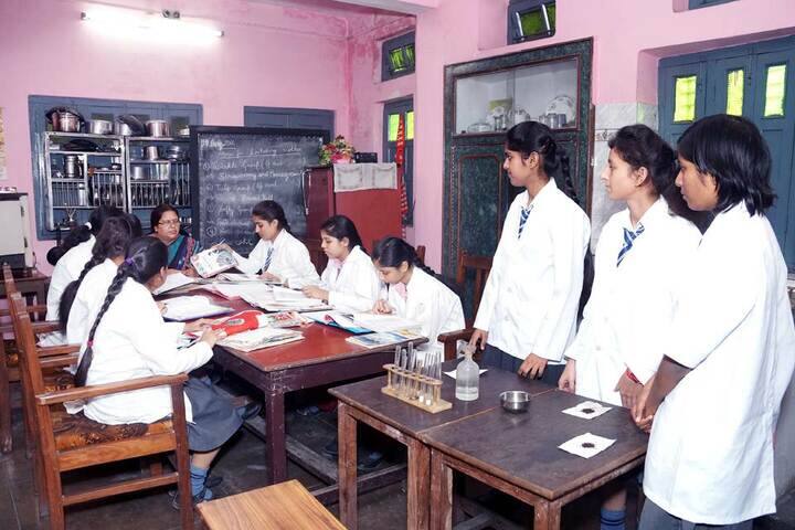 Tulsiram Maheshwari Public School-Home Science Lab