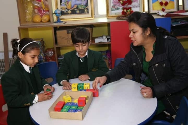 U S Academy and Institute-Activity Room