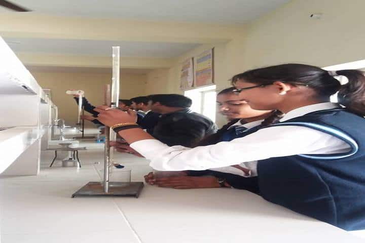 Uma Shankar Vidhyapeeth-Chemistry Lab
