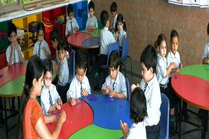 Universal Academy-Kids Activity