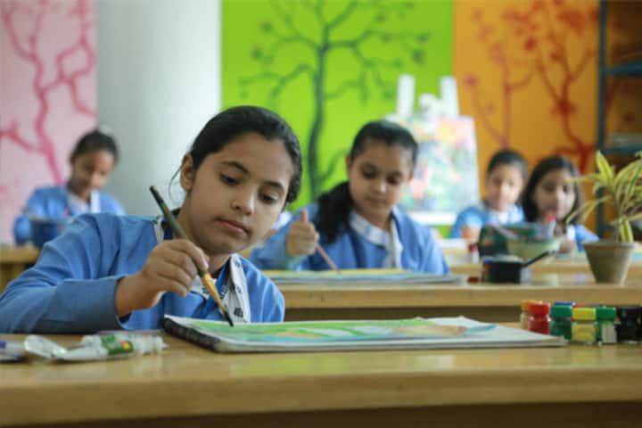 Uttam School For Girls-Art Room