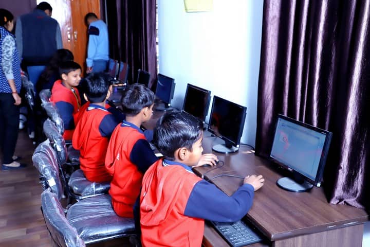 Vanasthali Public School-Computer Lab