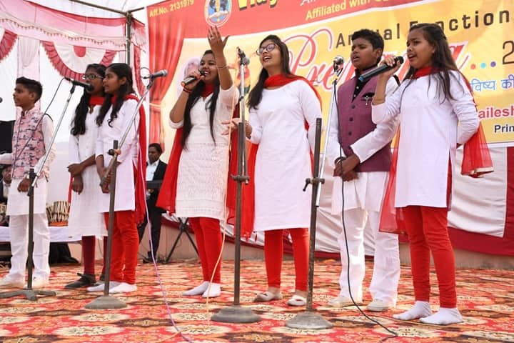 Vidya Sanskar Public School-Group Singing