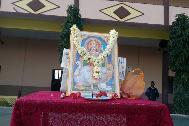 Vijaya Maharani International Academy-Festival Celebration