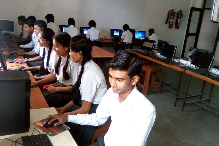 Vinyaas Public School-Computer Lab