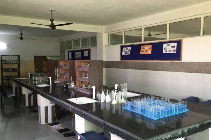 Vishal International School-Chemistry Lab