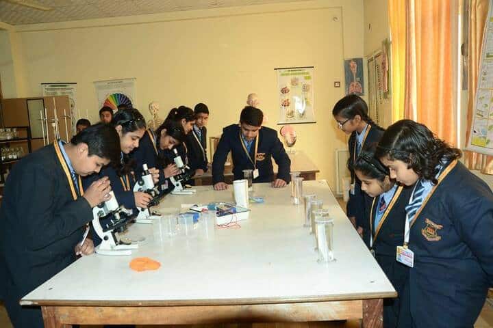 Zennext Public School-Biology Lab