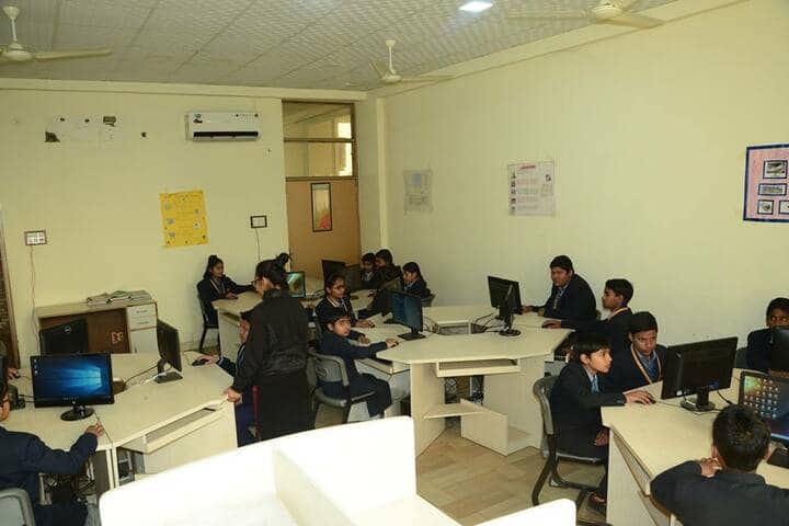 Zennext Public School-Computer Lab