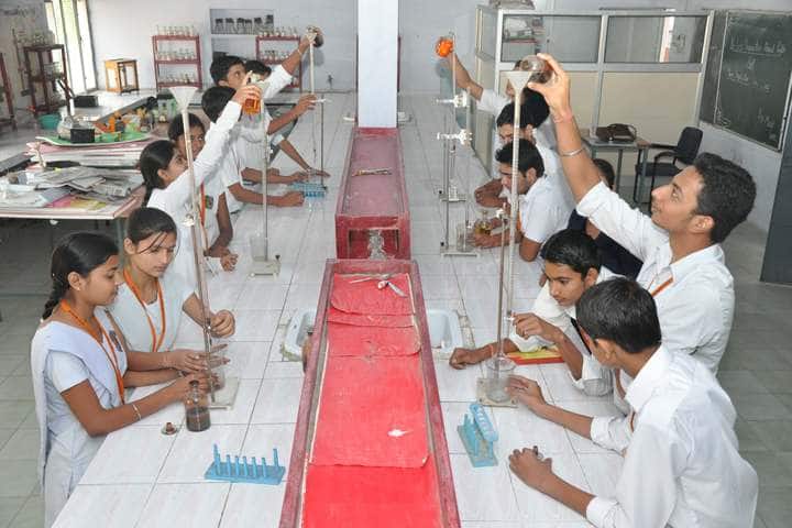 Anand Swaroop Arya Sarawasti Vidya Mandir-Chemistry Lab